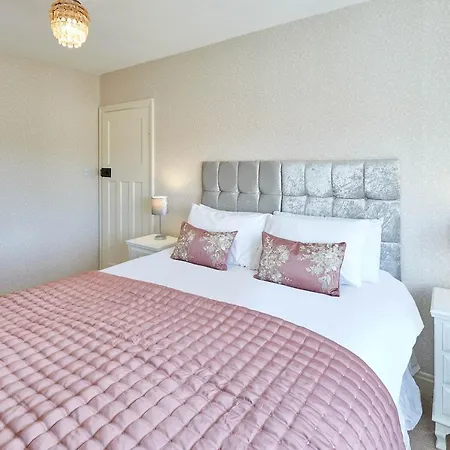 Host & - The Moorings Hotel 4*