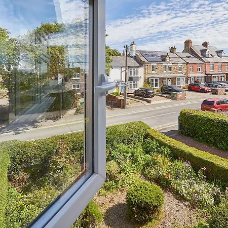 Host & - The Moorings Hotel Runswick